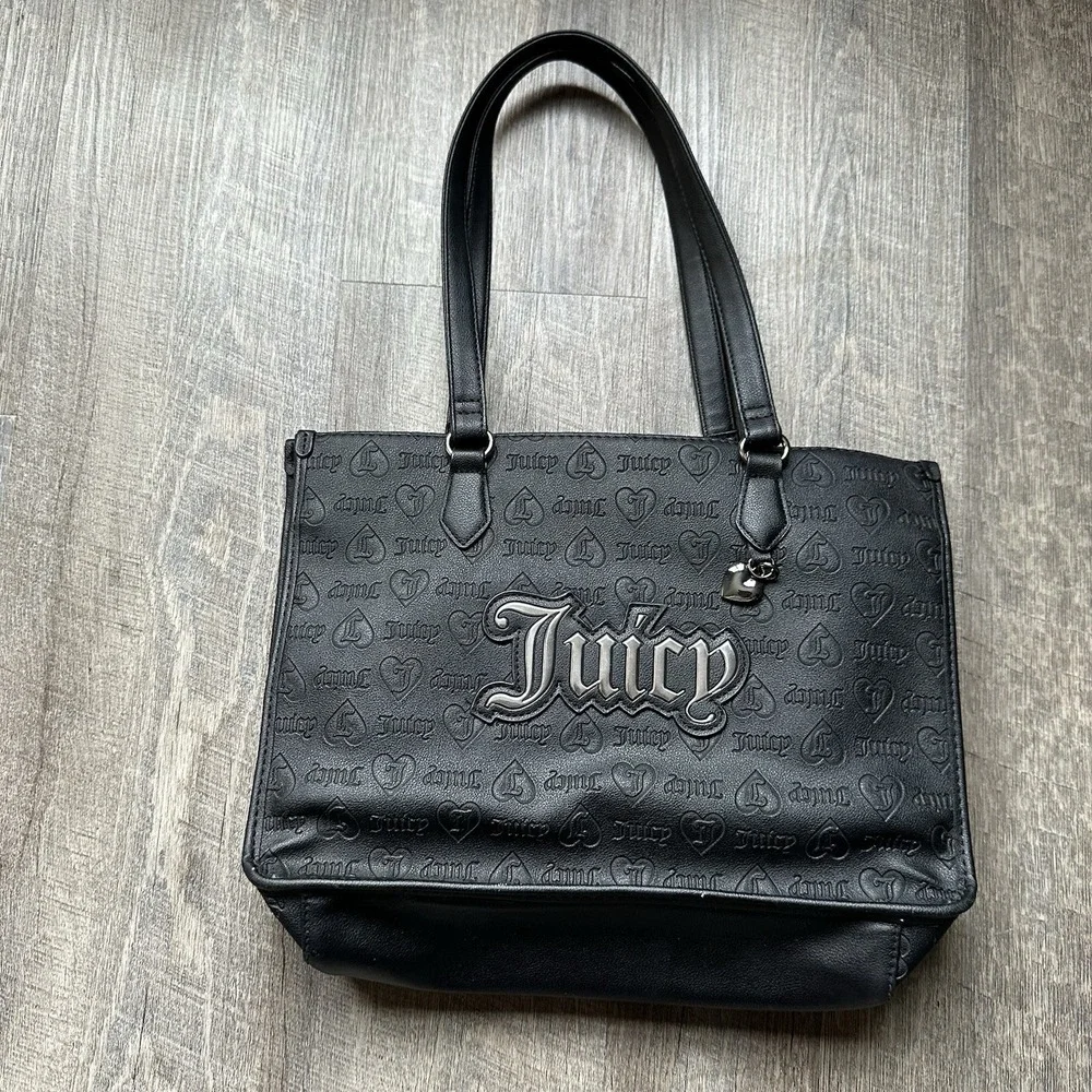 Vintage‎ Juicy Couture Hobo Shoulder Bag Black Leather Heart EXC+++  Chain Y2K